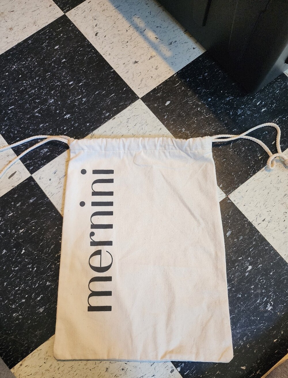 mernini Drawstring Garment Bag - Picture 2 of 4